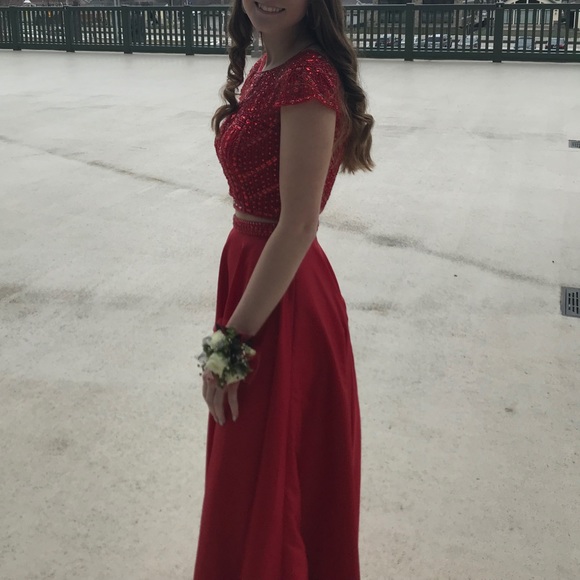 Red Sherri Hill two piece prom dress - Picture 1 of 7
